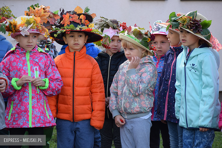 Dzieci witają jesień