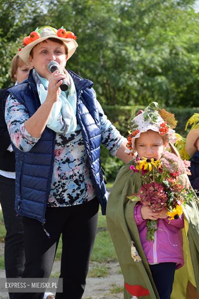 Dzieci witają jesień