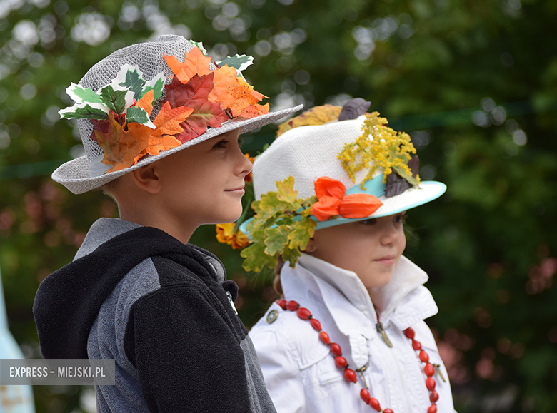 Dzieci witają jesień