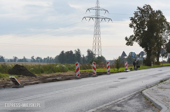 Plac budowy zatoczki autobusowej w Rakoszycach
