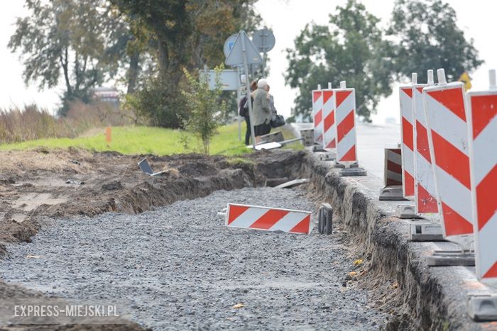 Plac budowy zatoczki autobusowej w Rakoszycach