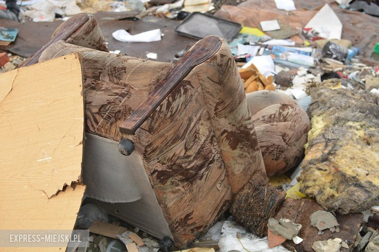 Dzikie wysypisko śmieci w Malczycach