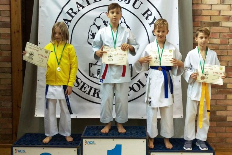 Średzcy karatecy na zawodach w Lubinie