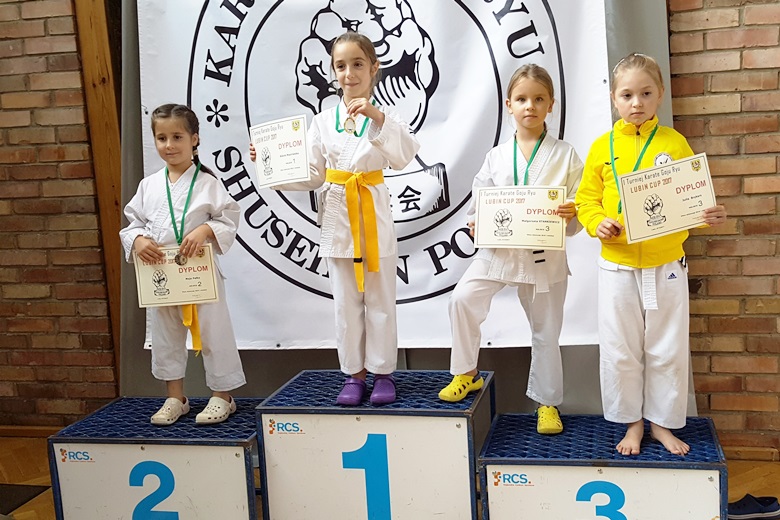 Średzcy karatecy na zawodach w Lubinie