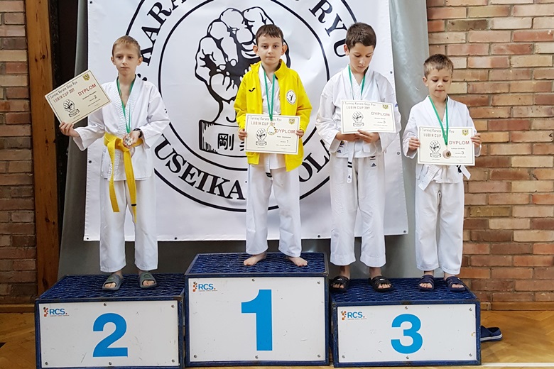 Średzcy karatecy na zawodach w Lubinie