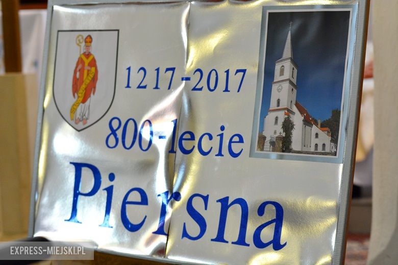 Uroczysta msza z okazji 800-lecia istnienia Piersna
