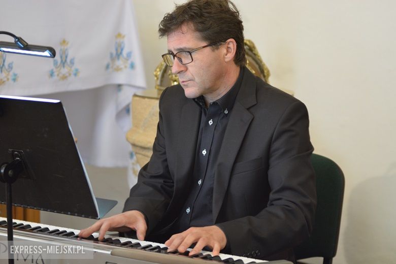 Uroczysta msza z okazji 800-lecia istnienia Piersna