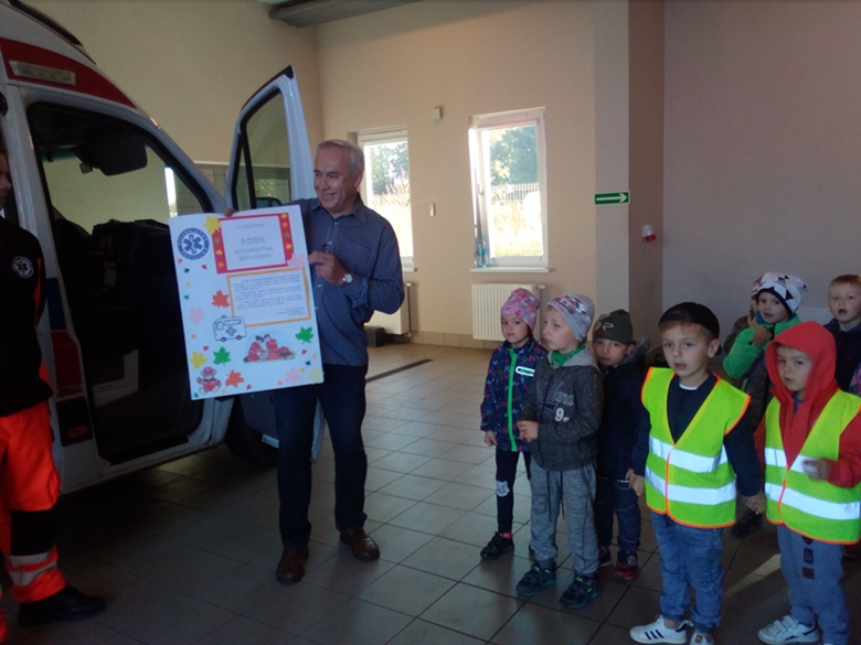 Wizyta przedszkolaków w pogotowiu ratunkowym