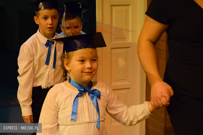 Pasowanie pierwszoklasistów