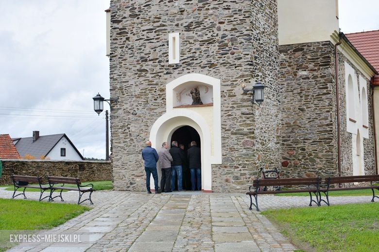 Uroczystości w kościele w Cesarzowicach