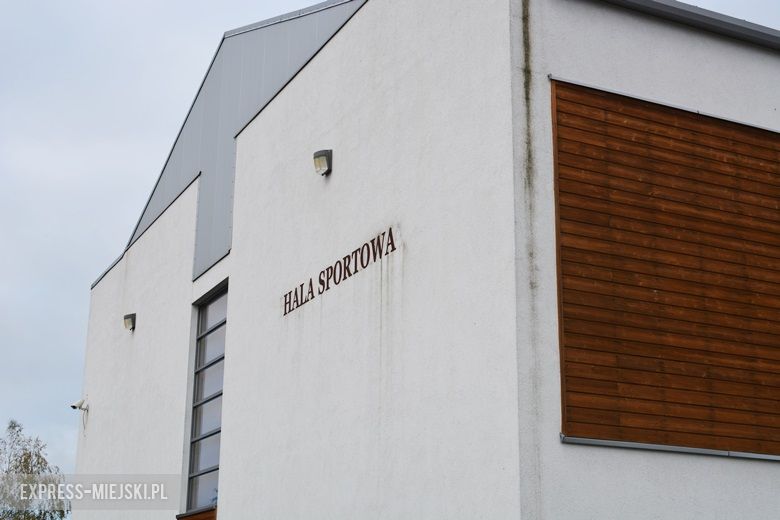 Szkoła w Pisarzowicach