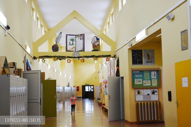 Szkoła w Pisarzowicach