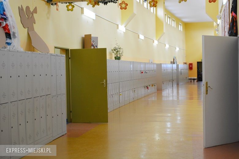 Szkoła w Pisarzowicach