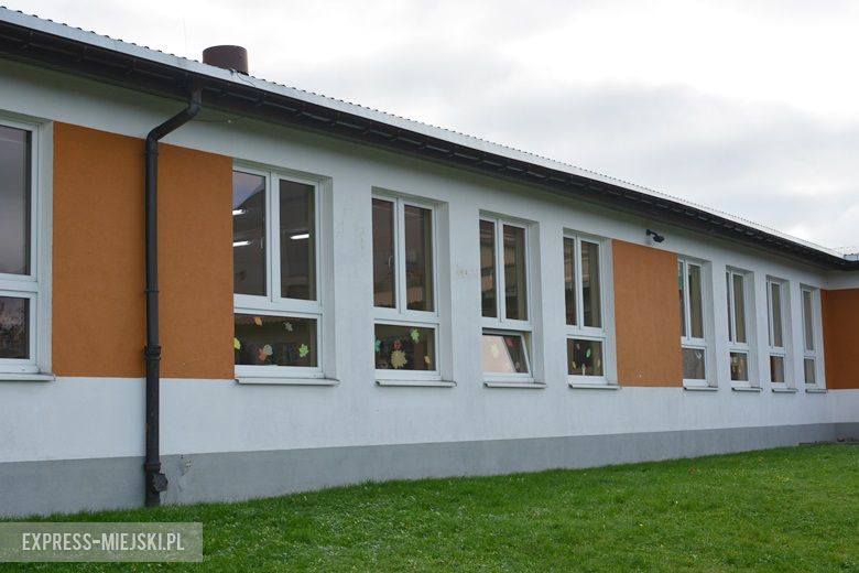 Szkoła w Pisarzowicach