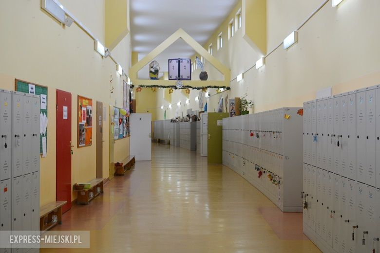 Szkoła w Pisarzowicach