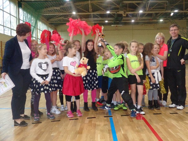 Turniej piłki nożnej w średzkiej podstawówce