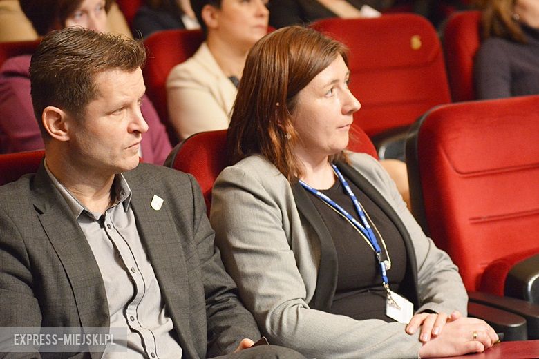 Debata w Domu Kultury w Środzie Śląskiej