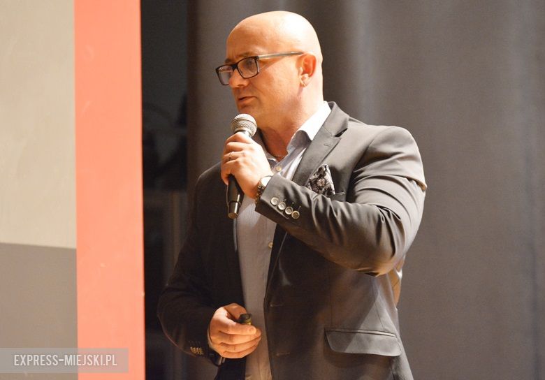 Debata w Domu Kultury w Środzie Śląskiej