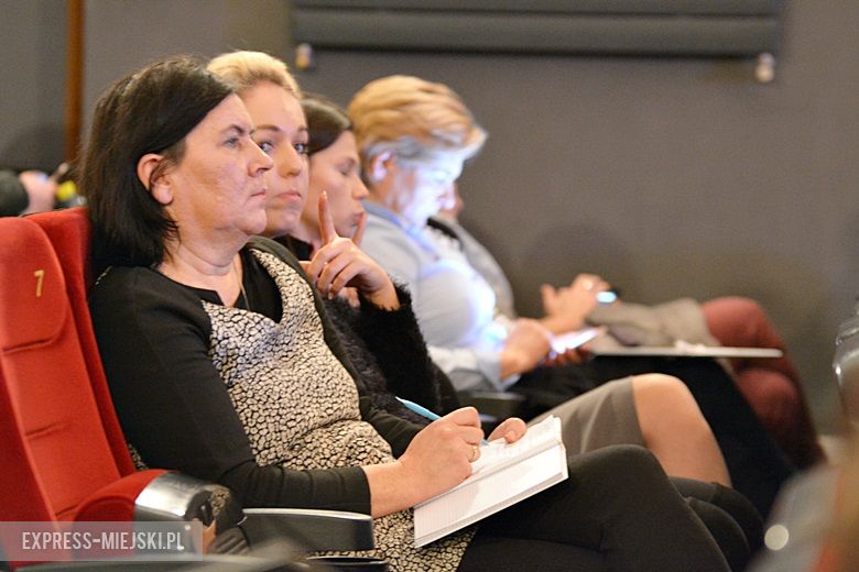 Debata w Domu Kultury w Środzie Śląskiej