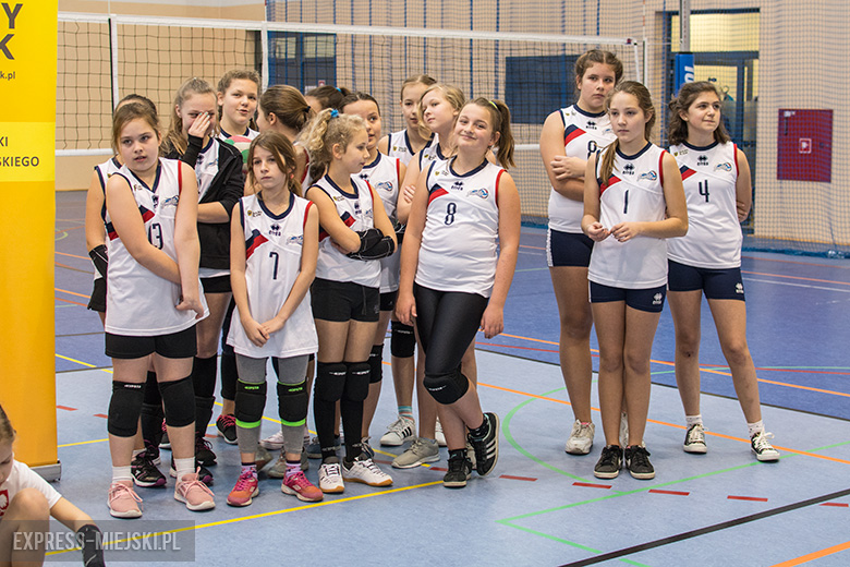 Około 200 dziewczynek wzięło udział w turnieju siatkówki w Malczycach