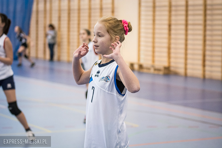 Około 200 dziewczynek wzięło udział w turnieju siatkówki w Malczycach