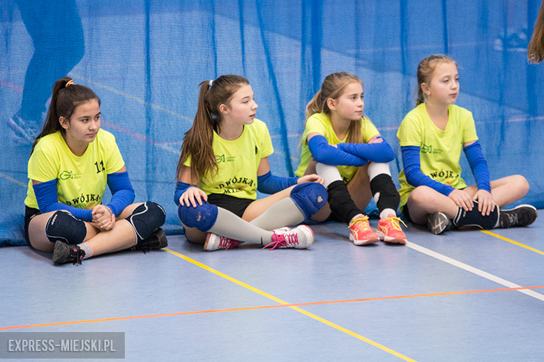 Około 200 dziewczynek wzięło udział w turnieju siatkówki w Malczycach