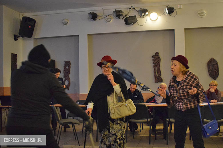 Policyjna debata w Miękini