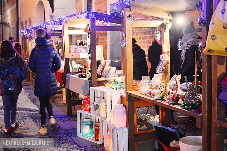 Kiermasz bożonarodzeniowy w Środzie Śląskiej