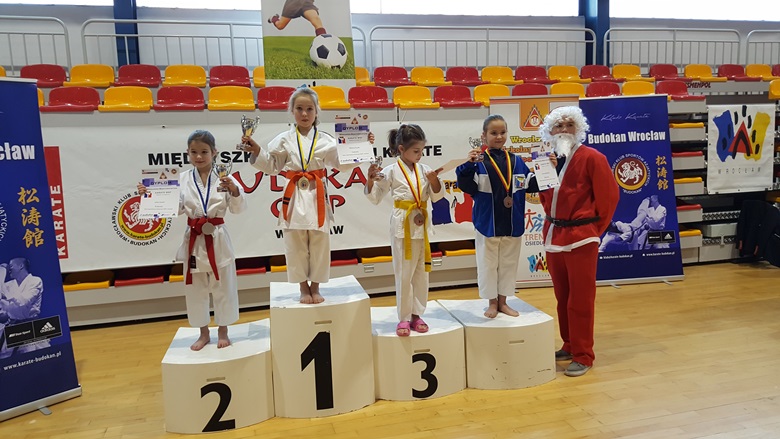 Średzcy karatecy zdobyli kolejne medale na zawodach