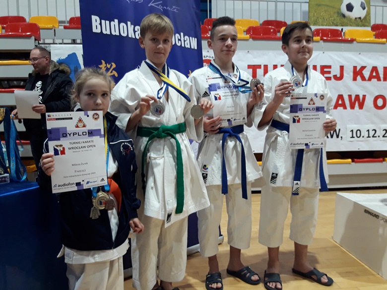 Średzcy karatecy zdobyli kolejne medale na zawodach