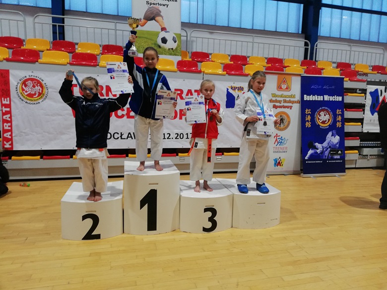 Średzcy karatecy zdobyli kolejne medale na zawodach