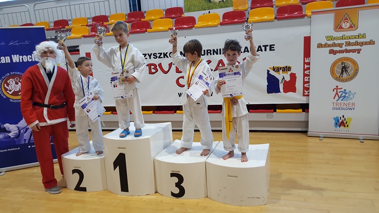 Średzcy karatecy zdobyli kolejne medale na zawodach