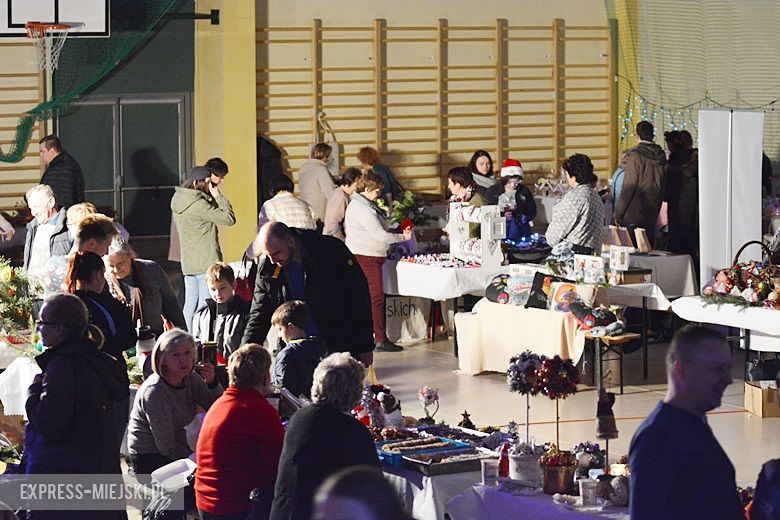 Kiermasz bożonarodzeniowy w Miękini
