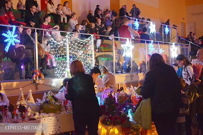 Kiermasz bożonarodzeniowy w Miękini