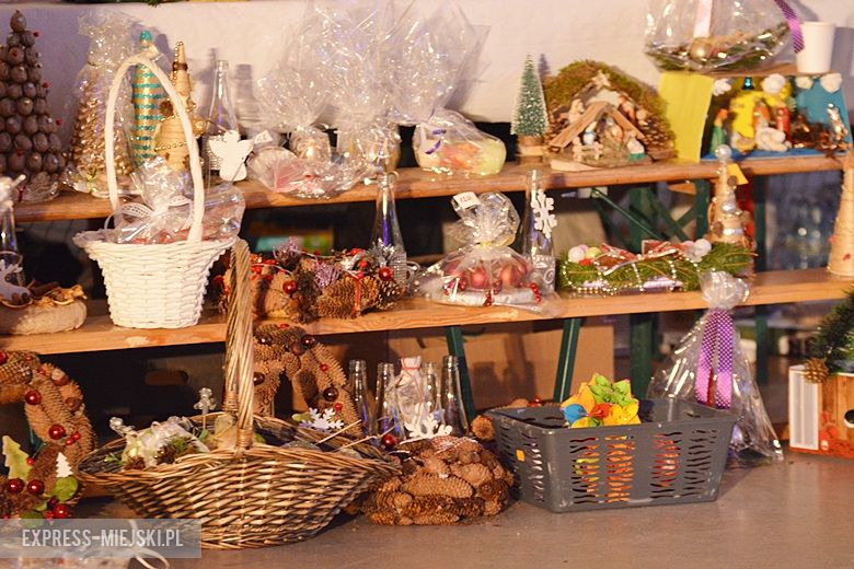 Kiermasz bożonarodzeniowy w Miękini