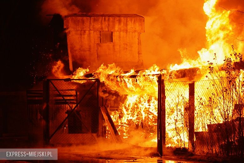 Pożar garażu w Rakoszycach