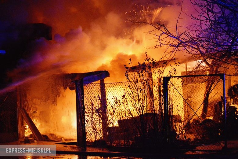 Pożar garażu w Rakoszycach