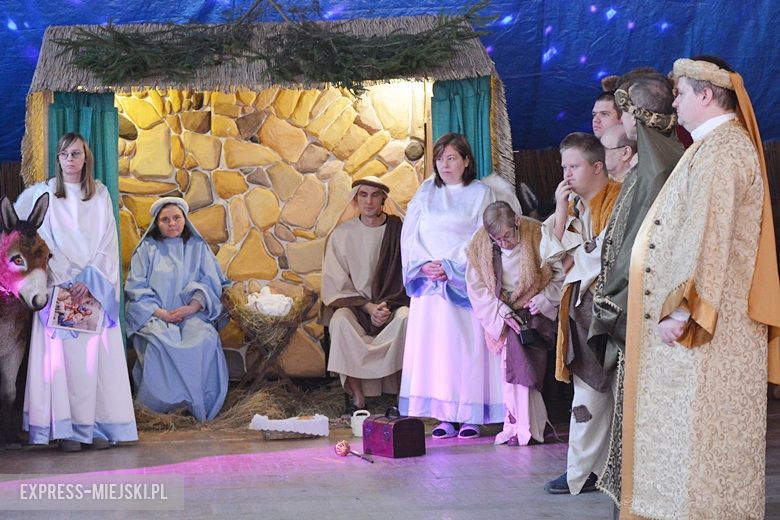 Jasełka w wykonaniu podopiecznych ŚDS w Piersnie