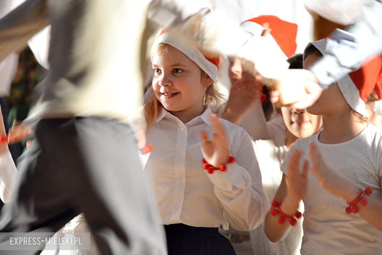Spotkanie świąteczne w szkole w Szczepanowie
