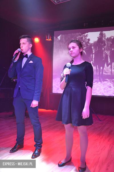 "Mam biało- czerwone serce" dla X Wrocławskiego Pułku Dowodzenia