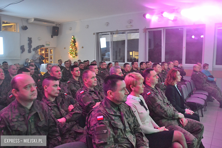 "Mam biało- czerwone serce" dla X Wrocławskiego Pułku Dowodzenia