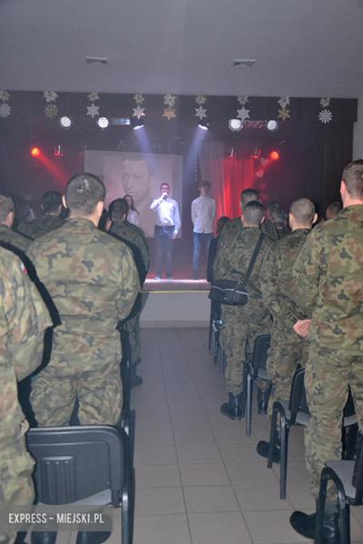 "Mam biało- czerwone serce" dla X Wrocławskiego Pułku Dowodzenia