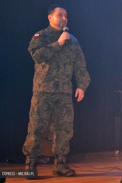 "Mam biało- czerwone serce" dla X Wrocławskiego Pułku Dowodzenia