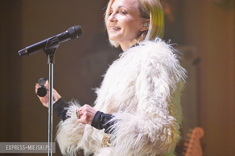 Wspólne kolędowanie z Anną Wyszkoni