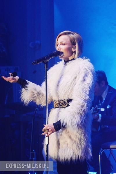 Wspólne kolędowanie z Anną Wyszkoni