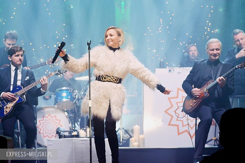 Wspólne kolędowanie z Anną Wyszkoni