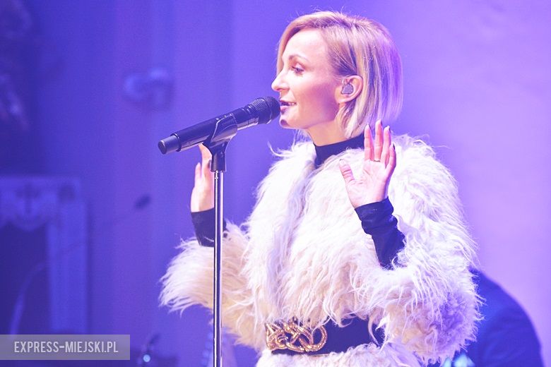 Wspólne kolędowanie z Anną Wyszkoni