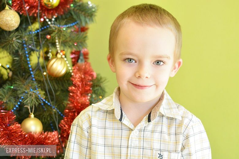 Antek - Święty Mikołaj jest starszym panem, który daje prezenty tylko grzecznym dzieciom. Ja w tym roku byłem grzeczny.