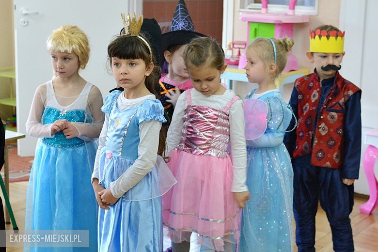 Zabawa karnawałowa w średzkim przedszkolu