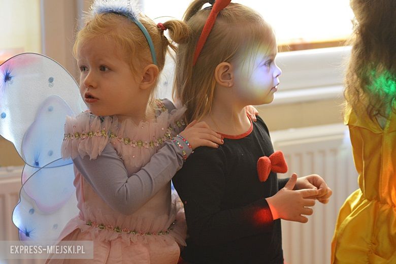 Zabawa karnawałowa w średzkim przedszkolu